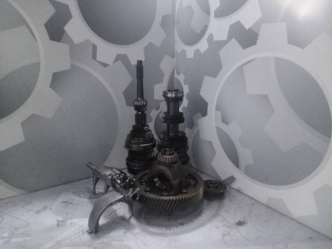 КПП механическая (МКПП) Citroen C4 AirCross 1 поколение (2012 - 2017), 1.2 л., бензин - фото №1