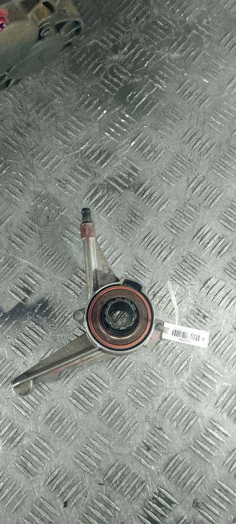 подшипник выжимной Volkswagen Transporter T4 2000, 2.5 л., TDi, дизель, 5МКПП, передний привод - фото №1