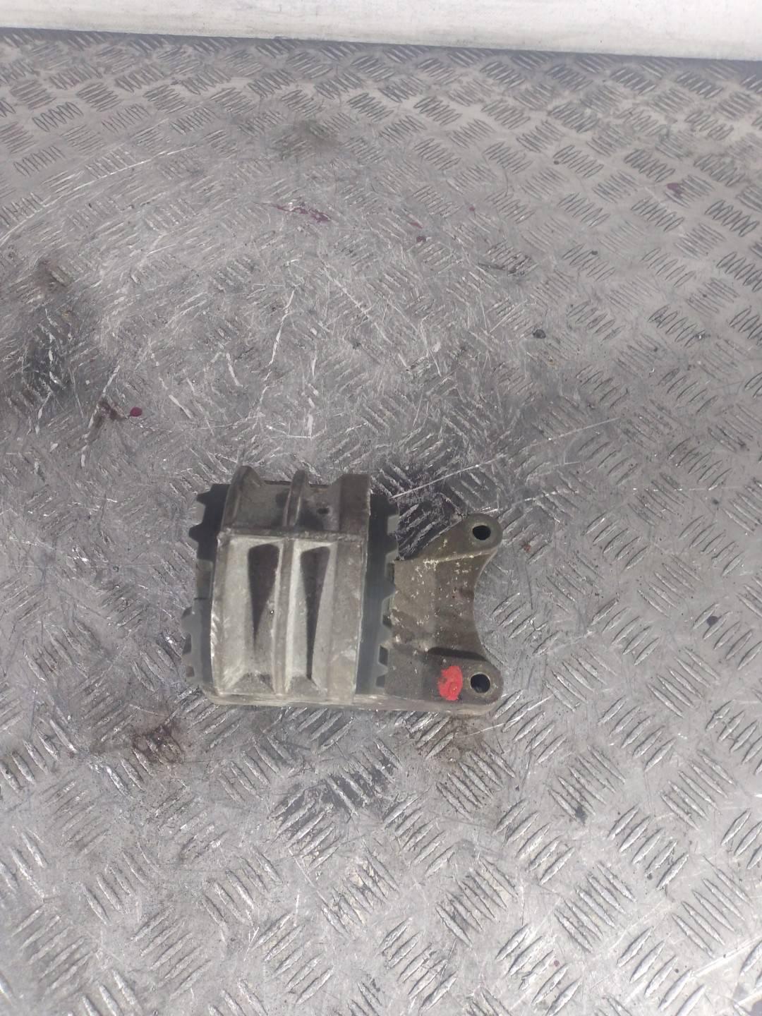 подушка крепления КПП Mini One R50 (2001 - 2004), 1.6 л., бензин, 2231-6754418-03 - фото №1