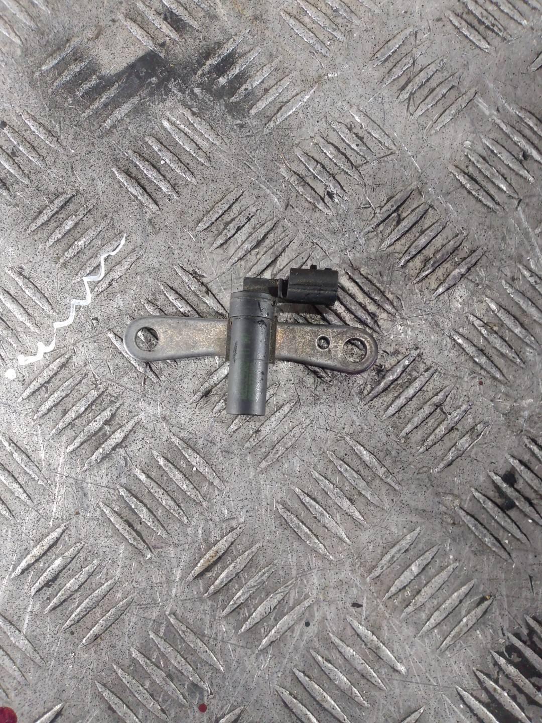 датчик коленвала Renault Logan 2 поколение 2013, 1.6 л., бензин, 5МКПП, передний привод, 8200772182 - фото №1