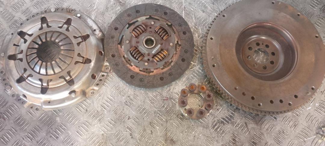 комплект сцепления Nissan Almera Tino V10 2002, 2.2 л., дизель, МКПП - фото №1