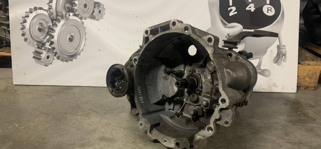 КПП механическая (МКПП) Volkswagen Passat B6 (2005 - 2010), 1.4 л., бензин, KWB - фото №1