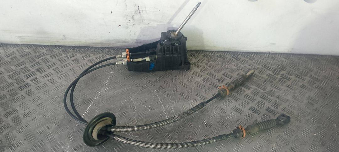 кулиса Chevrolet Captiva 1 поколение 2008, 2.0 л., дизель, МКПП, передний привод - фото №1