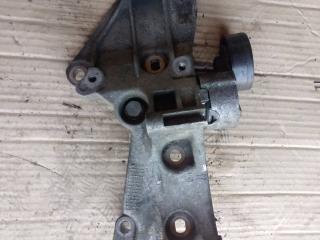 кронштейн генератора Renault Megane 1 поколение [рестайлинг] 2003, 1.6 л., бензин, 8200327134