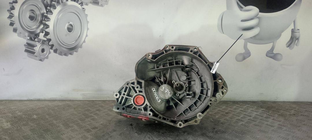 КПП механическая (МКПП) Opel Zafira 2 поколение (B) 2007, 1.8 л., бензин, 5МКПП, передний привод - фото №1