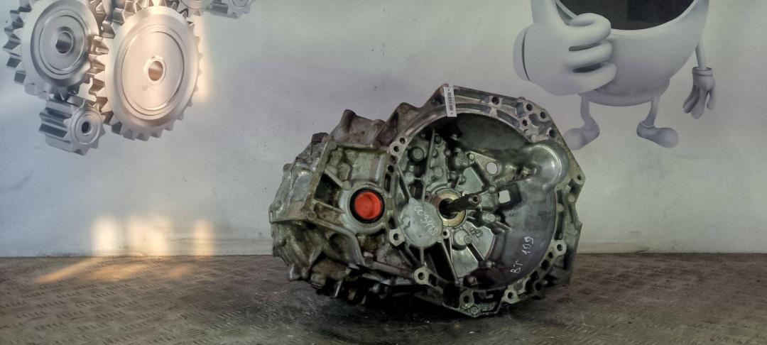 КПП механическая (МКПП) Toyota Auris 1 поколение (2006 - 2009), 1.4 л., дизель - фото №1