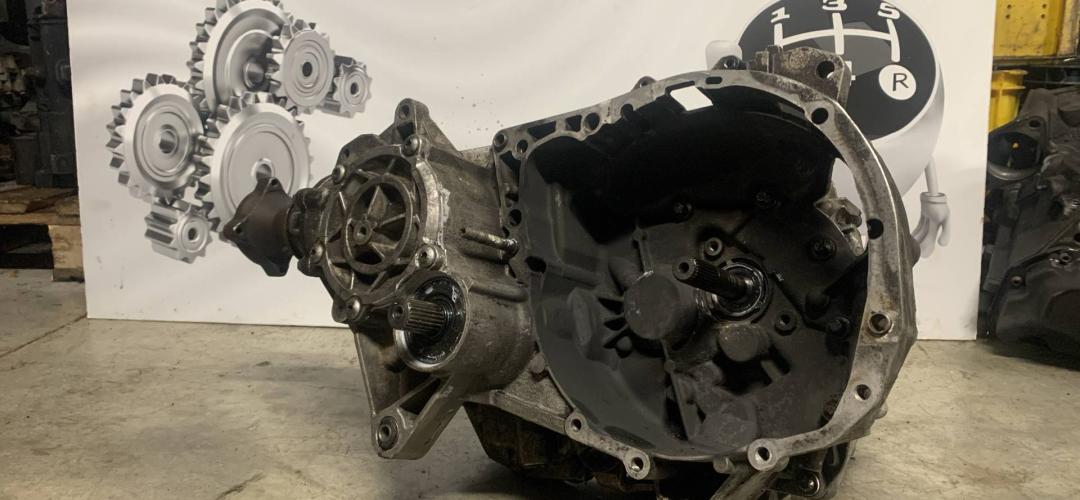 КПП механическая (МКПП) Renault Scenic RX4 1 поколение 2002, 1.9 л., дизель, 5МКПП, полный привод - фото №1