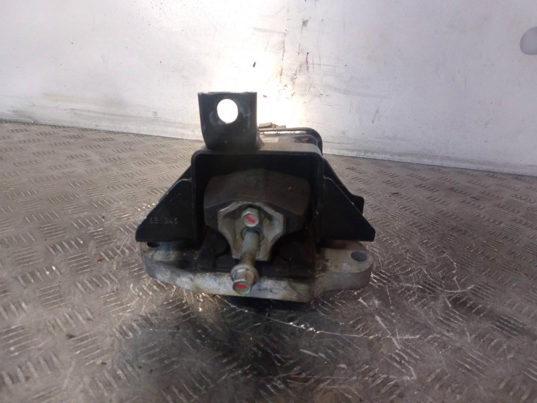 подушка крепления двигателя Hyundai Tucson 1 поколение (2004 - 2010), 21830-D3100 - фото №1