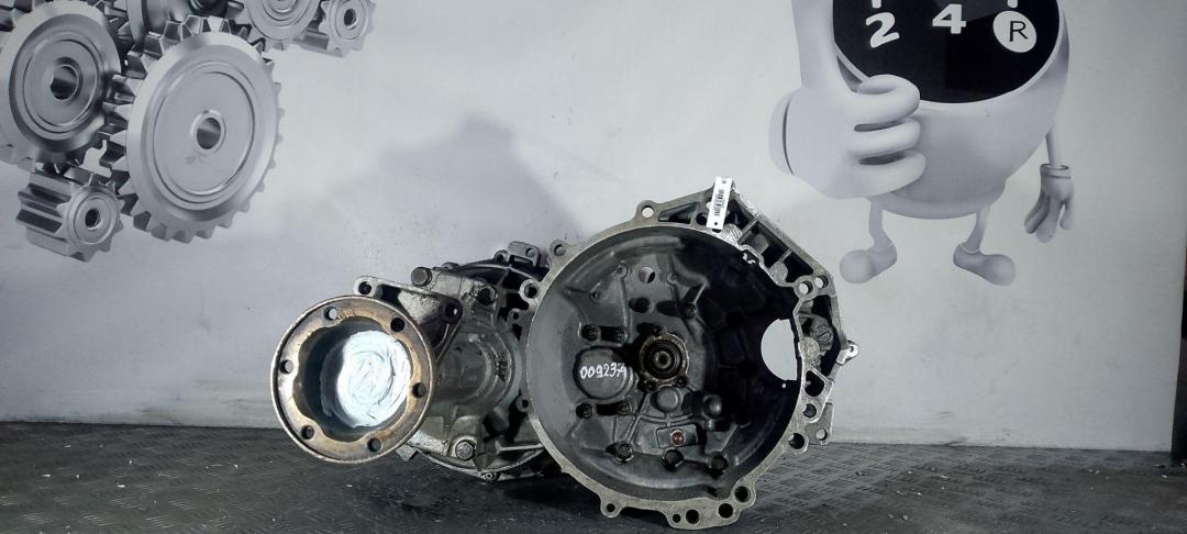 КПП механическая (МКПП) Volkswagen Transporter T4 1995, 2.4 л., дизель, 5МКПП, CCW - фото №1