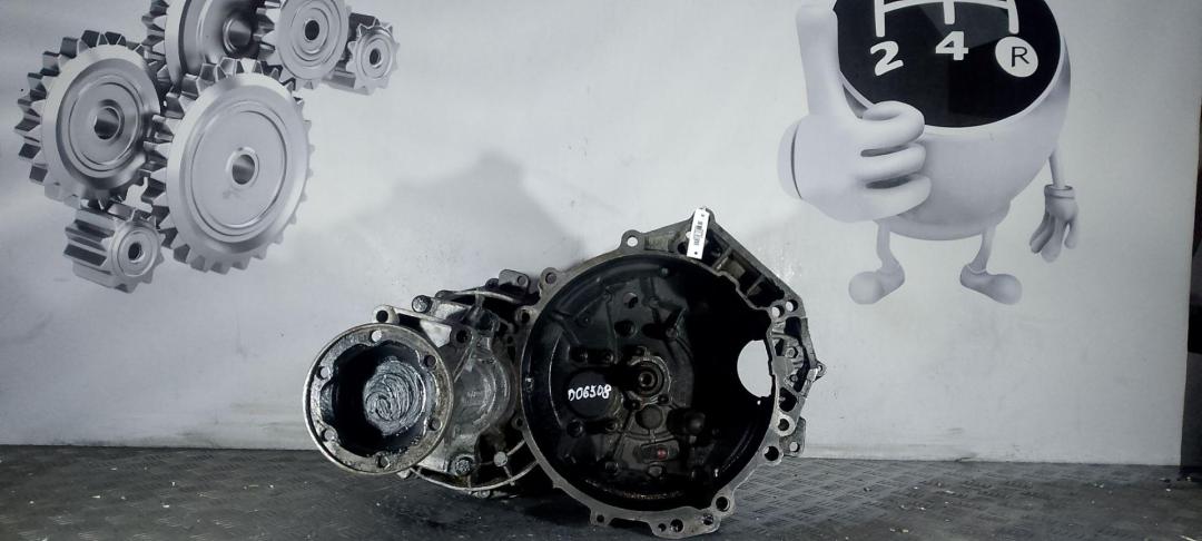 КПП механическая (МКПП) Volkswagen Transporter T4 1992, 1.9 л., дизель, 5МКПП - фото №1