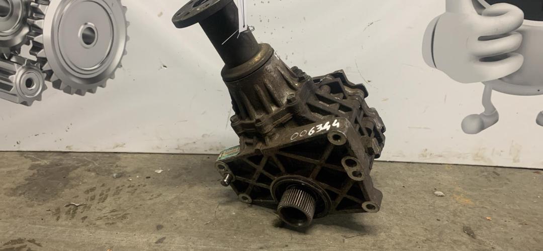 раздаточная коробка Kia Sorento 3 поколение (2015 - 2018), 2.2 л., дизель - фото №1