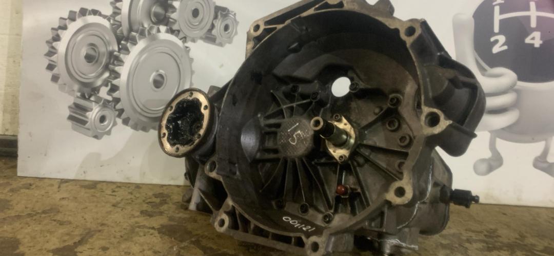 КПП механическая (МКПП) Volkswagen Caddy 3 поколение 2009, 1.6 л., i, бензин, 5МКПП - фото №1