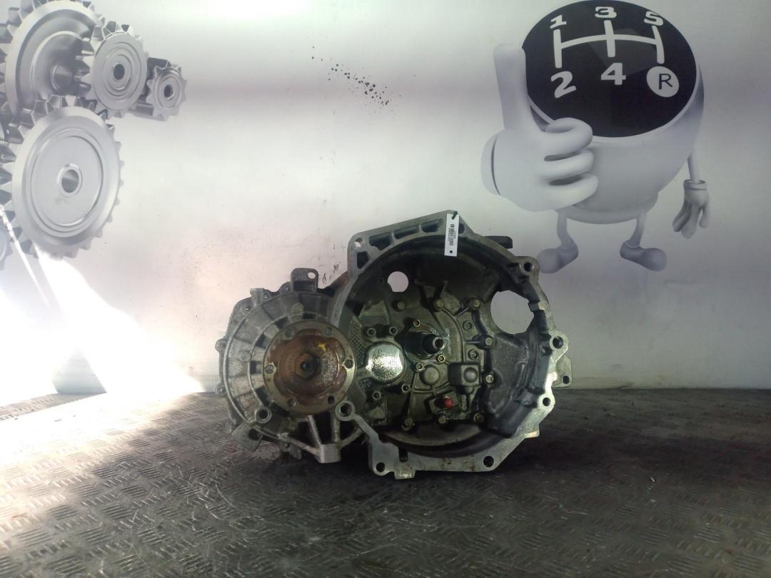 КПП механическая (МКПП) Volkswagen Caddy 3 поколение 2008, 2.0 л., TDi, дизель, 5МКПП, передний привод, MHZ - фото №1