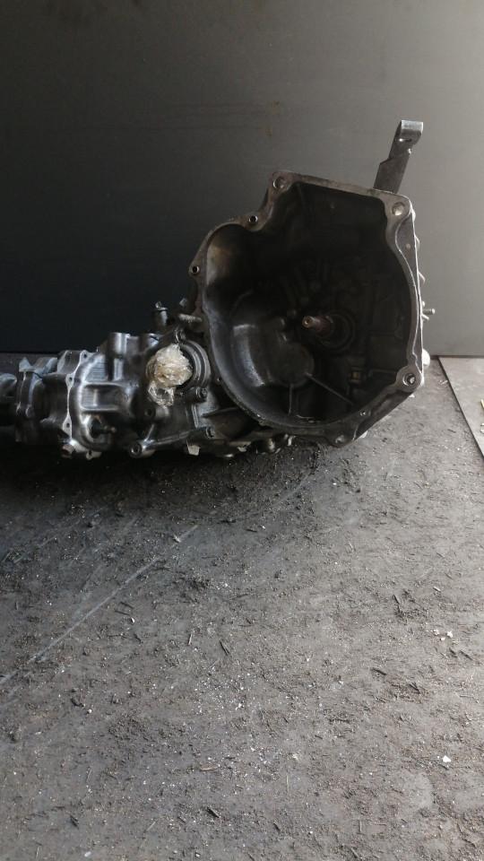 КПП механическая (МКПП) Suzuki Baleno 1 поколение 1999, 1.6 л., бензин, МКПП - фото №1