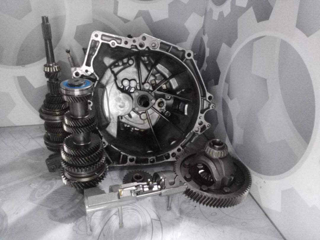 КПП механическая (МКПП) Citroen C3 AirCross 1 поколение (2017 - 2026), 1.2 л., бензин, 6МКПП, передний привод - фото №1