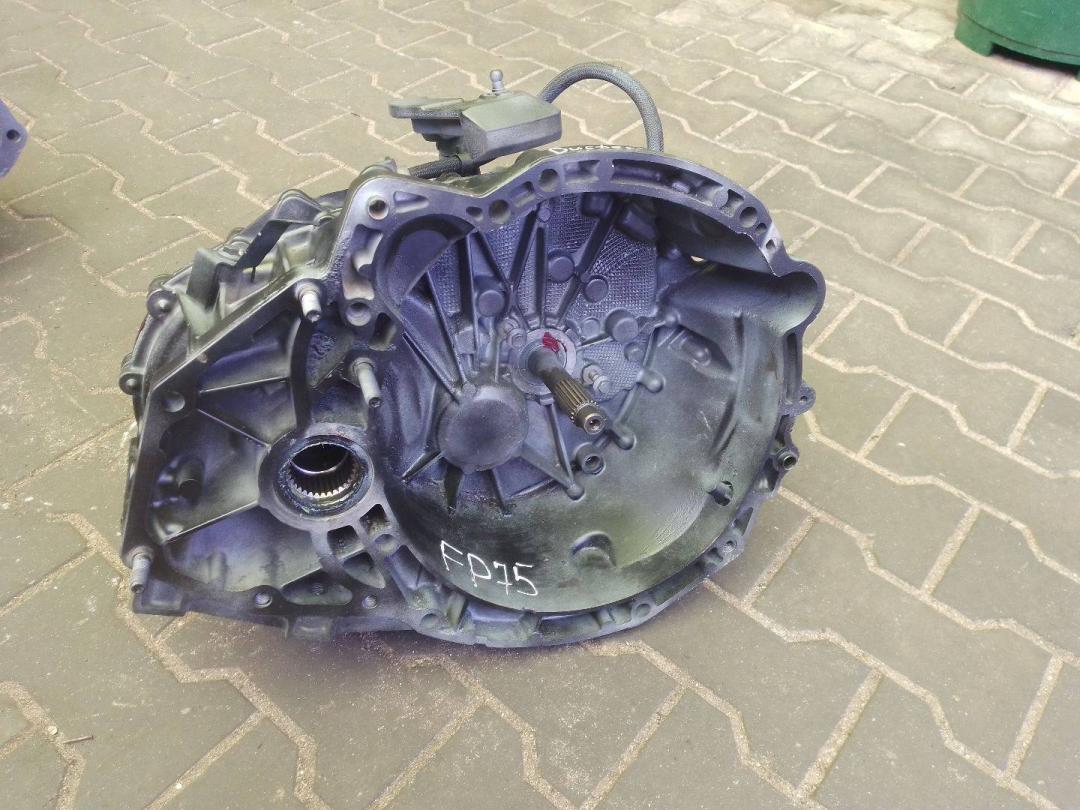 КПП механическая (МКПП) Renault Kaptur 1 поколение (2016 - 2026), 2.0 л., бензин - фото №1