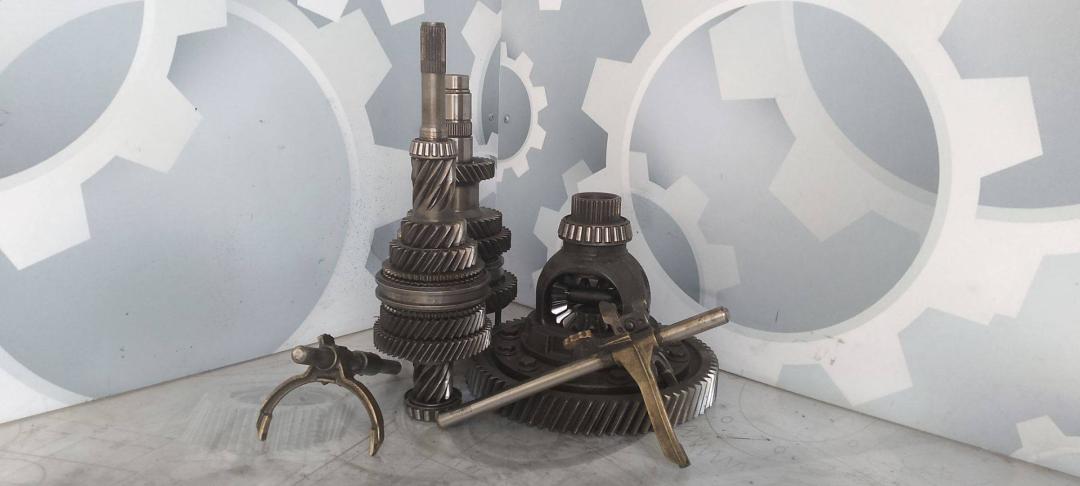 КПП механическая (МКПП) Volkswagen California T4 (1991 - 2003), 2.5 л., дизель - фото №1