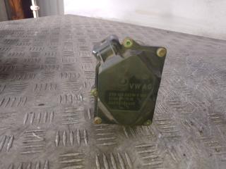 заслонка дроссельная Volkswagen Touran 1 поколение [рестайлинг] (2006 - 2010), 1.9 л., дизель, 03G128063M