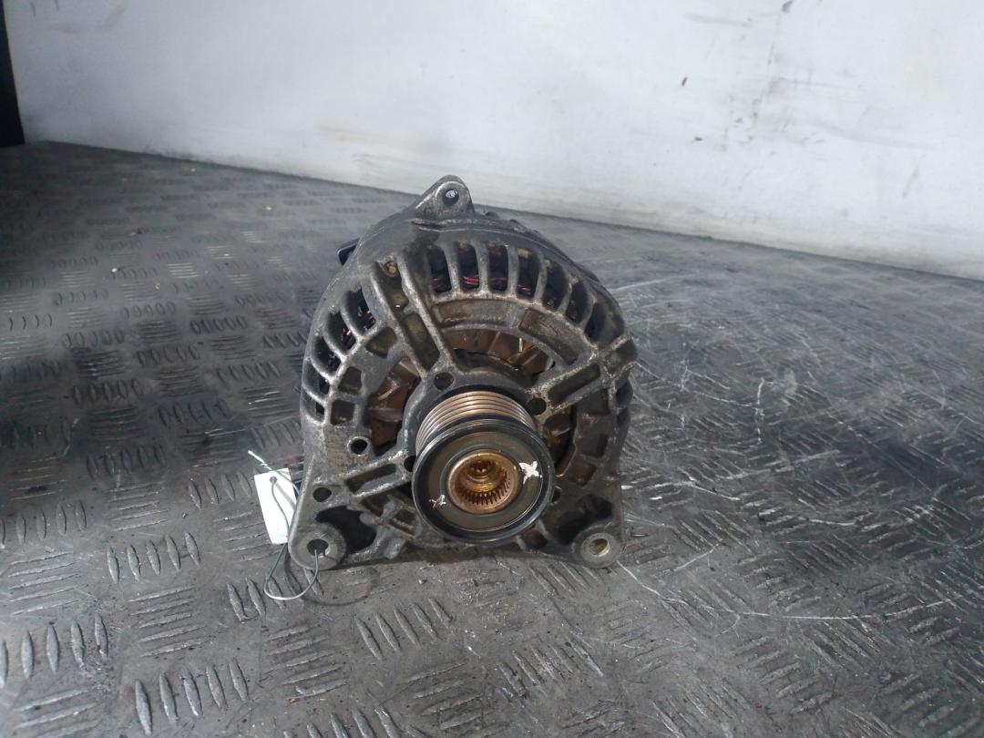 генератор Opel Vivaro A (2001 - 2006), 1.9 л., дизель, 0124525047, 8200229907 - фото №1