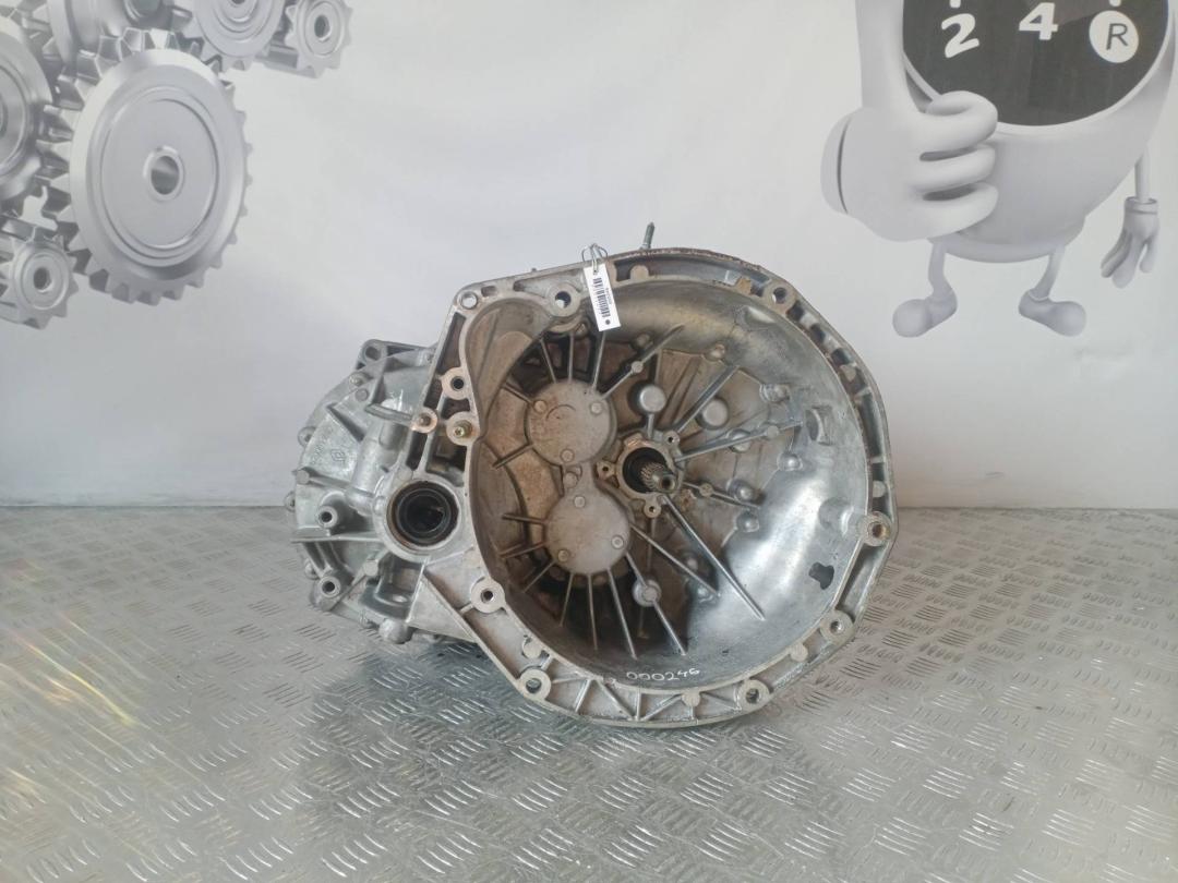 КПП механическая (МКПП) Opel Vivaro A (2001 - 2006), 2.0 л. - фото №1