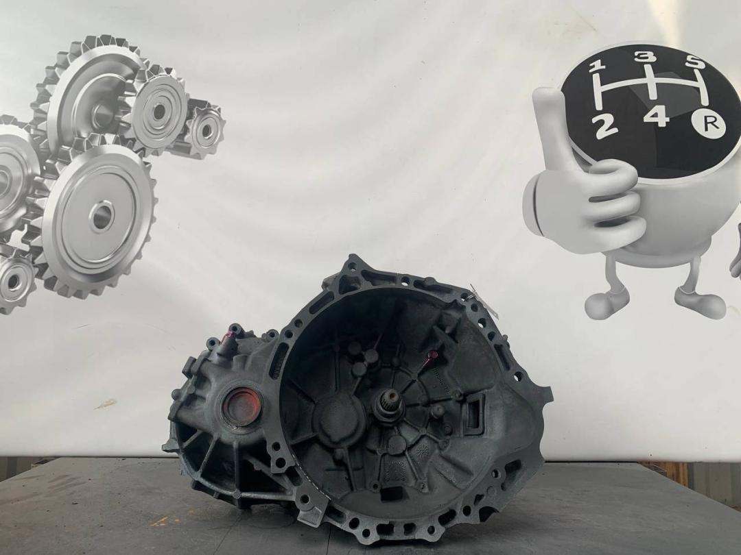 КПП механическая (МКПП) Toyota Auris 1 поколение (2006 - 2009), 1.4 л., дизель - фото №1